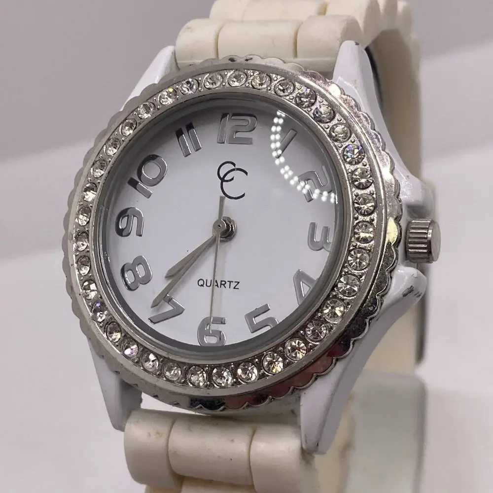 Womens White Rubber Fashion Quartz Watch New Battery